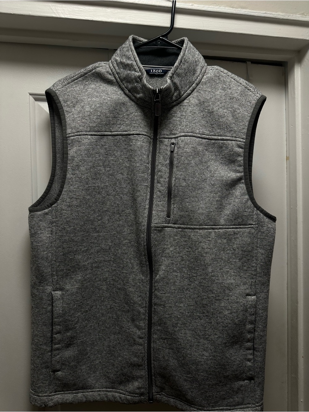 Izod Men's Heather Gray Zip-Front Quilted Vest